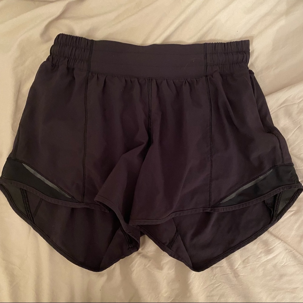 Lululemon Hotty Hot 4in Black Shorts